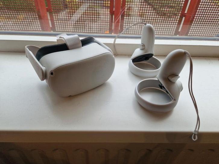 Oculus Quest 2 (Meta Quest 2) VR Bril, Spelcomputers en Games, Virtual Reality, Zo goed als nieuw, Overige platformen, Ophalen