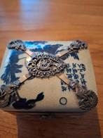 CHINEES PORSELEIN OPBERGDOOSJE, Antiek en Kunst, Antiek | Porselein, Ophalen of Verzenden