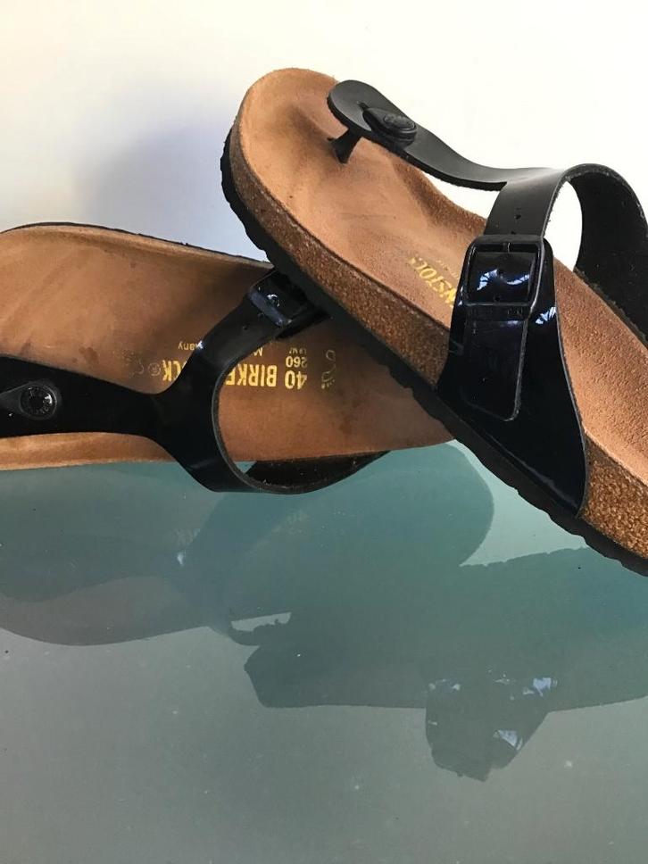 GRATIS VERZENDEN | BIRKENSTOCK Gizeh zwarte slippers 40, Kleding | Dames, Schoenen, Zo goed als nieuw, Slippers, Zwart, Verzenden