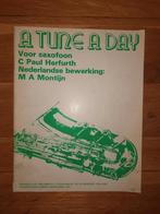 lesboek-Tune a Day Vol.1 voor Saxofoon - Nederlandse Uitgave, Gebruikt, Overige genres, Ophalen of Verzenden, Saxofoon