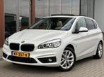 BMW 2 Serie Active Tourer 225xe iPerformance Centennial Exec, Auto's, Automaat, Gebruikt, Euro 6, Wit
