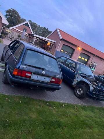 2 BMW e30’s in onderdelen! beschikbaar voor biedingen