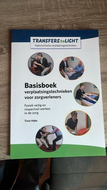 Basisboek verplaatsingstechnieken voor zorgverleners beschikbaar voor biedingen