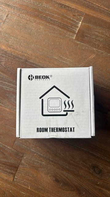 Kamer thermostaat beschikbaar voor biedingen