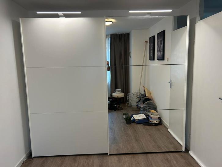 Luxe kledingkast met zweefdeuren, Huis en Inrichting, Kasten | Kledingkasten, Zo goed als nieuw, 200 cm of meer, 200 cm of meer