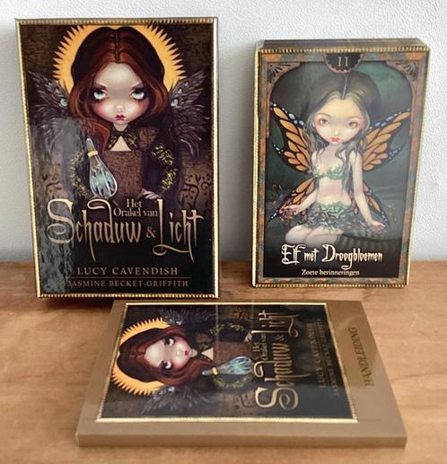 Het orakel van schaduw en licht - Lucy Cavendish, Boeken, Esoterie en Spiritualiteit, Zo goed als nieuw, Tarot of Kaarten leggen