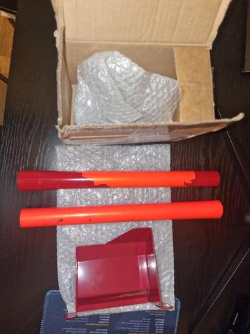 BMW F30 Rode Struts + single Air Scoop Intake rood beschikbaar voor biedingen