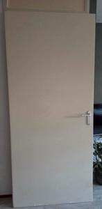 Rechtsdraaiende opdek binnendeur 211.5 x 93 cm met klink, Doe-het-zelf en Verbouw, Deuren en Horren, Ophalen, Gebruikt, 80 tot 100 cm