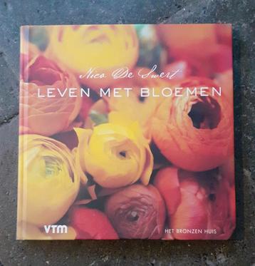 Boek - Leven met bloemen beschikbaar voor biedingen