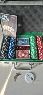 Pokerset - Compleet met fiches, kaarten en dobbelstenen, Ophalen, Vijf spelers of meer, Zo goed als nieuw, Tactic