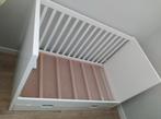 Babybed IKEA (met andere lange kant erbij), Kinderen en Baby's, Babywiegjes en Ledikanten, Ophalen, Gebruikt, Ledikant