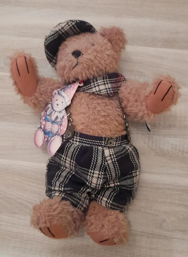 Die Spiegelburg Charly McCharly Schotse Teddybeer, Kinderen en Baby's, Speelgoed | Knuffels en Pluche, Zo goed als nieuw, Beer