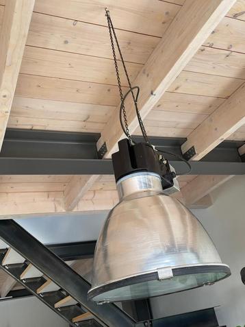 Industrie lampen beschikbaar voor biedingen