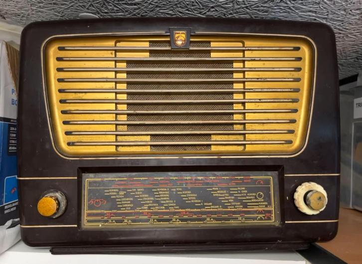 Antieke PHILIPS-radio's, Antiek en Kunst, Antiek | Meubels | Stoelen en Banken, Ophalen