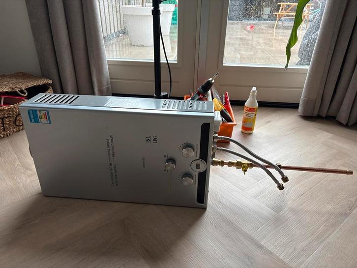 Gijzer LPG 18L - Zo goed als nieuw!, Doe-het-zelf en Verbouw, Geisers en Boilers, Zo goed als nieuw, Geiser, Propaan of Butaan