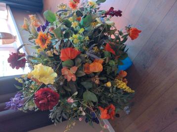 Prachtig bloemstuk voor wand of hoekopstelling 100x100 ong. beschikbaar voor biedingen
