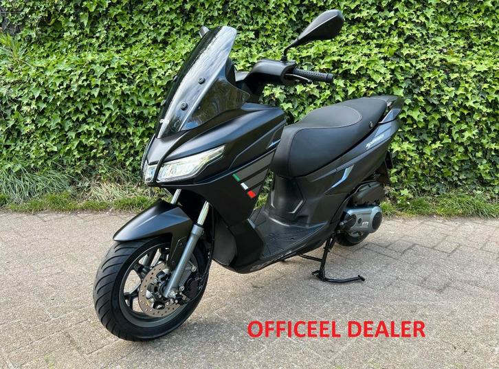 Aprilia SXR50 SPORT 45 km scooter NIEUW BETAAL MET in3, Fietsen en Brommers, Scooters | Aprilia, Nieuw, Overige modellen, Maximaal 45 km/u