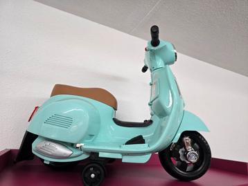 Elektrische Mini Vespa Ride-On (18m-3j) beschikbaar voor biedingen