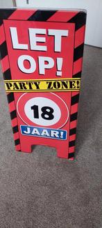 Bord en vlaggen 18 jaar., Ophalen, Zo goed als nieuw, Versiering