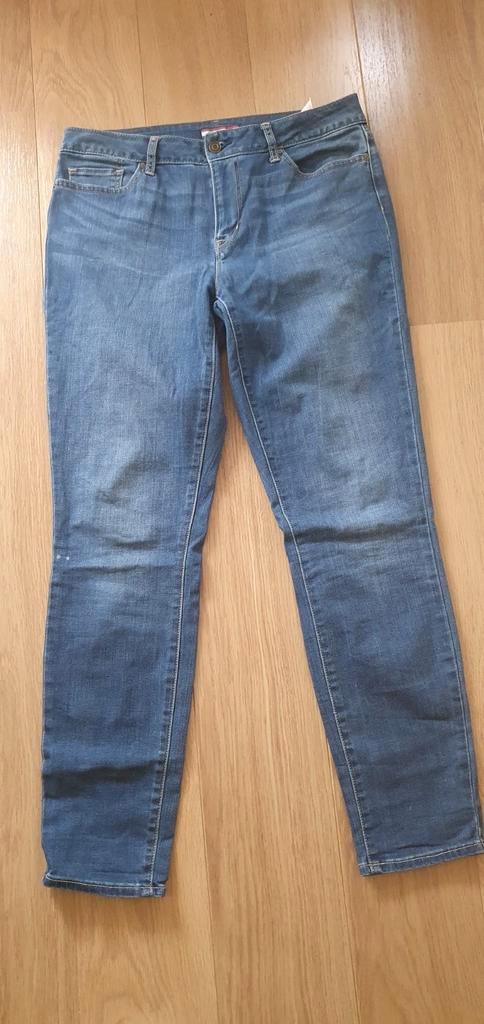 ZGAN TOMMY HILFIGER CURVE JEANS....maat 44 ongeveer, Kleding | Dames, Spijkerbroeken en Jeans, Zo goed als nieuw, W33 - W36 (confectie 42/44)