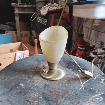 Vintage schemerlampje beschikbaar voor biedingen