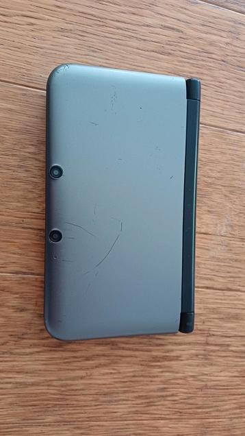 Nintendo 3DS XL - Zilver - Gemod beschikbaar voor biedingen