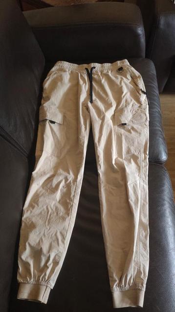 Cargo broek maat L - Zo goed als nieuw! beschikbaar voor biedingen