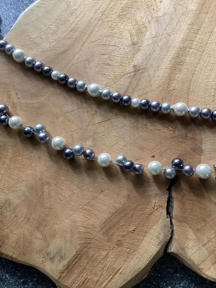 Nieuw! Grijze kettingen., Sieraden, Tassen en Uiterlijk, Kettingen, Nieuw, Overige materialen, Grijs, Verstelbaar, Ophalen of Verzenden