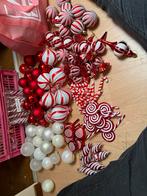 Rood witte kunstof ballen candy thema, Diversen, Kerst, Ophalen of Verzenden, Zo goed als nieuw