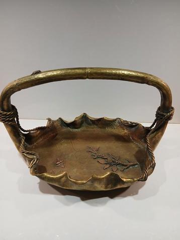 Antieke Jugendstil Messing Schaal - Natuurlijk Design beschikbaar voor biedingen