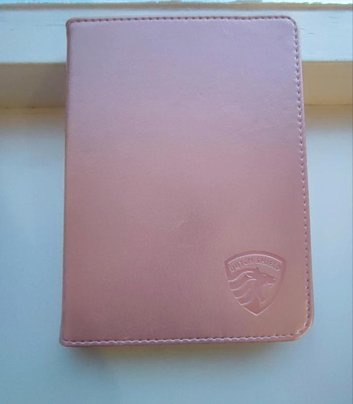 Kobo Clara 2E gold roze hoesje / Kobo Clara 2E sleepcover, Computers en Software, E-readers, Nieuw, 6 inch of minder, Ophalen of Verzenden