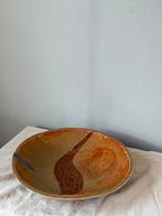 Vintage ronde handgemaakte schaal ceramic d32cm, Huis en Inrichting, Keuken | Servies, Keramiek, Ophalen of Verzenden, Overige stijlen