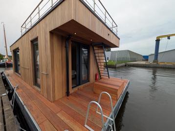 Nieuwe Houseboat Surla 12 te koop beschikbaar voor biedingen