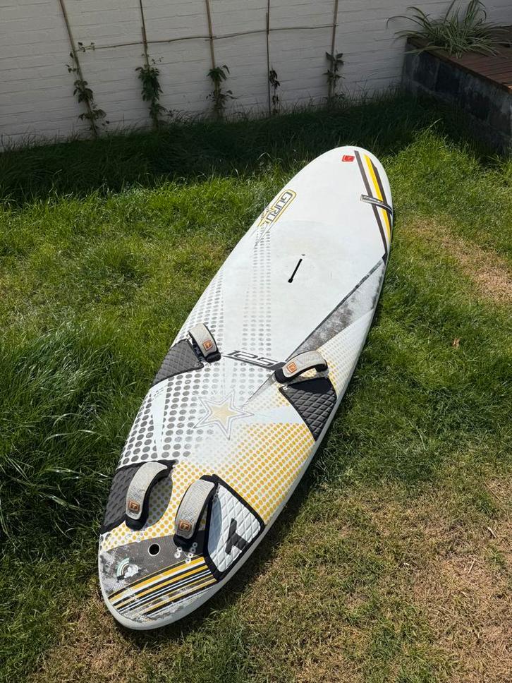 Tabou Guru 125 ltr softdeck/lesplank!, Watersport en Boten, Windsurfen, Gebruikt, Plank, Minder dan 250 cm, Met vin(nen), Ophalen