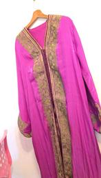 Prachtige Fuchsia Marokkaanse Jurk met Gouden Riem, Kleding | Dames, Ophalen of Verzenden, Zo goed als nieuw, Maat 46/48 (XL) of groter