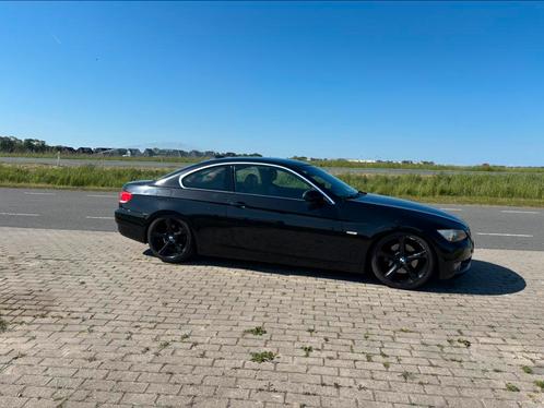 BMW 3-Serie 3.0 I 325 Coupe AUT 2009 Zwart, Auto's, BMW, Particulier, 3-Serie, Benzine, C, Coupé, Automaat, Origineel Nederlands