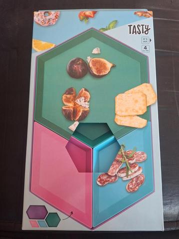 Tasty 4-Delige Kleurrijke Tapas Serveerset beschikbaar voor biedingen