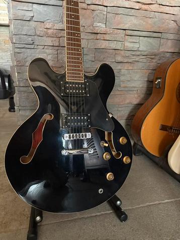 Zwarte Vantage gitaar Gibson Copy beschikbaar voor biedingen
