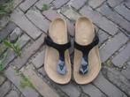 GRATIS VERZENDEN MOOIE ZWARTE GIZEH BIRKENSTOCKS MT 42, Kleding | Dames, Schoenen, Slippers, Verzenden, Zwart, Zo goed als nieuw