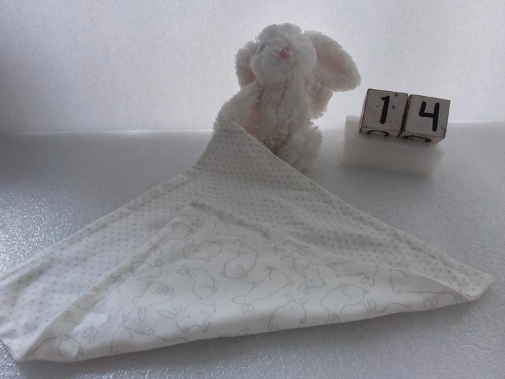 Primark baby early days knuffeldoek met konijntje op doek, Kinderen en Baby's, Speelgoed | Knuffels en Pluche, Zo goed als nieuw