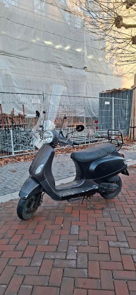 BTC Riva Scooter, Fietsen en Brommers, Scooters | Overige merken, Gebruikt, Maximaal 25 km/u, Benzine, Ophalen