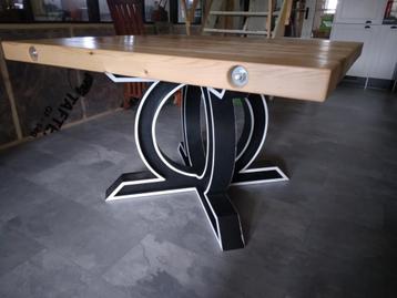 eettafel beschikbaar voor biedingen