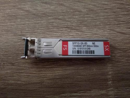 NETGEAR SFP AGM731F Compatible 1000BASE-SX 850nm 550m, Computers en Software, Netwerk switches, Zo goed als nieuw, Verzenden