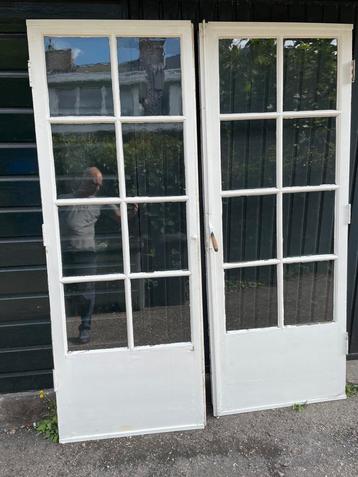 Originele jaren 30 openslaande buitendeuren beschikbaar voor biedingen