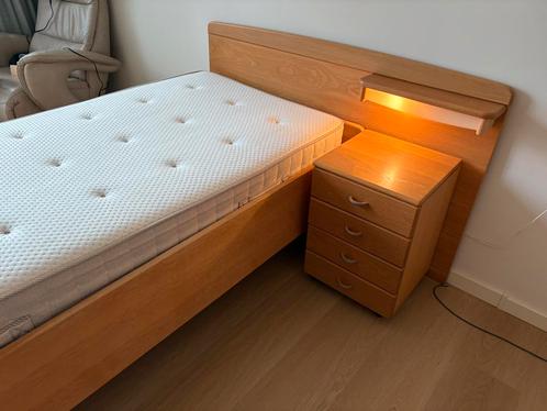 Senioren bed, Huis en Inrichting, Slaapkamer | Bedden, Zo goed als nieuw, Eenpersoons, 90 cm, 200 cm, Hout, Ophalen of Verzenden
