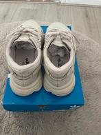 Nieuwe Adidas OZWEEGO sneakers, Ophalen of Verzenden, Nieuw, Sneakers of Gympen