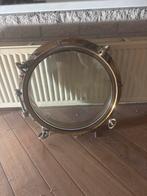 Antiek scheepsraam / patrijspoort, Ophalen