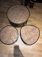 Drie bijzettafeltjes / salontafels zwart metaal industrieel, Minder dan 55 cm, Metaal of Aluminium, Rond, Zo goed als nieuw