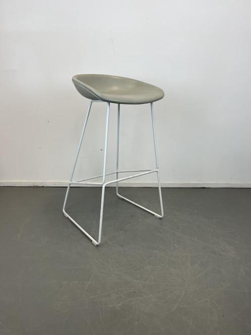 6 Hay about a Stool AAS38 barkruk 75 cm Grijs Leer, Huis en Inrichting, Barkrukken, Zo goed als nieuw, Leer, Metaal