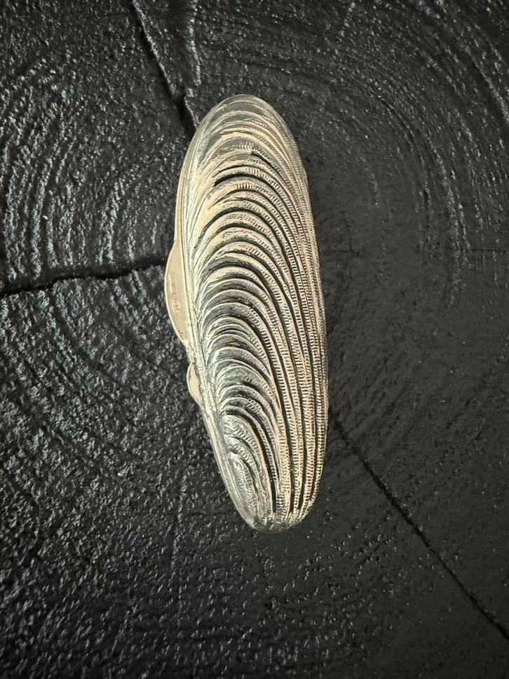 Zilveren Pillendoosje Mosselvorm 800 Keurmerk, Antiek en Kunst, Antiek | Goud en Zilver, Zilver, Ophalen of Verzenden